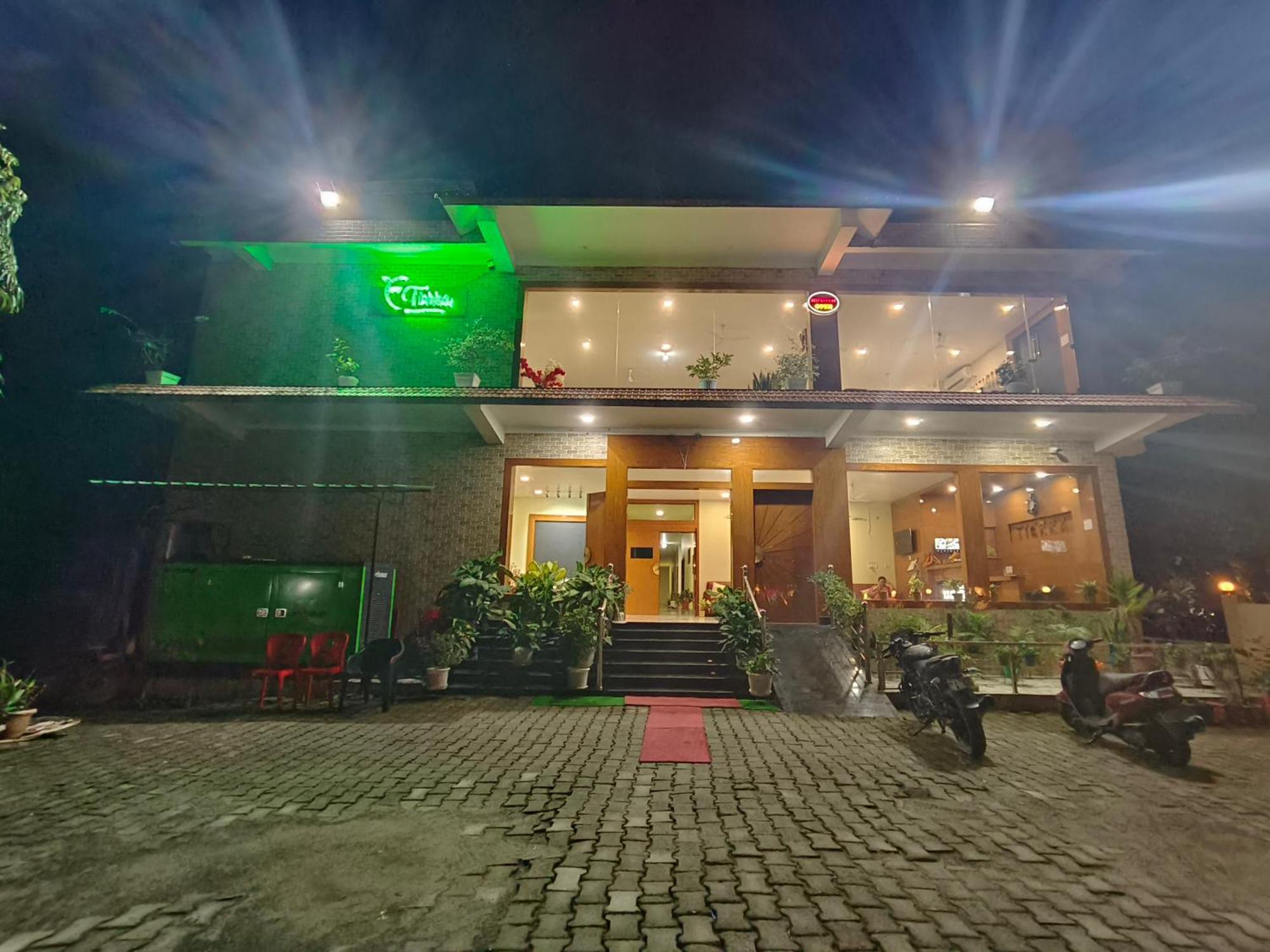 Tierra Hotel Cum Restaurant Kāziranga Exterior foto